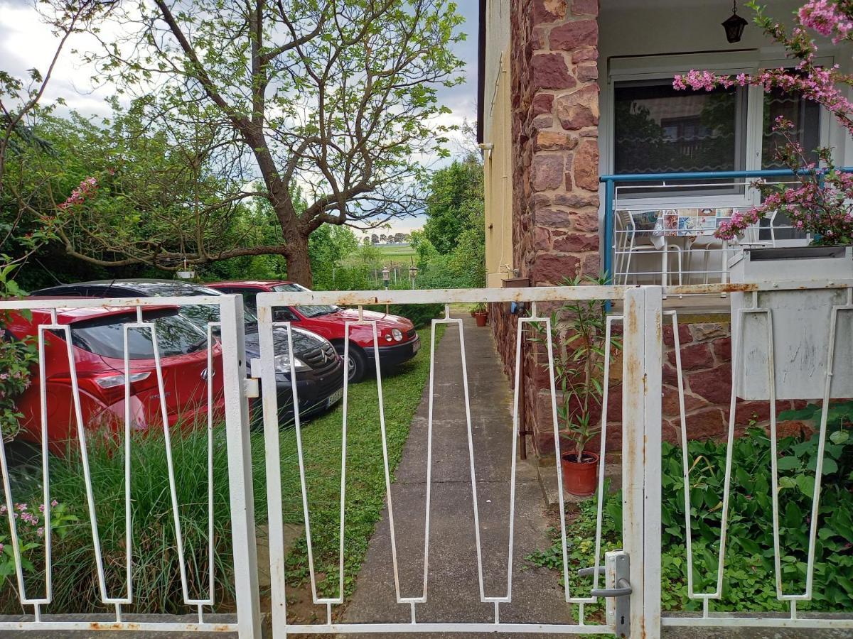 Clara Apartman Кестхей Екстер'єр фото