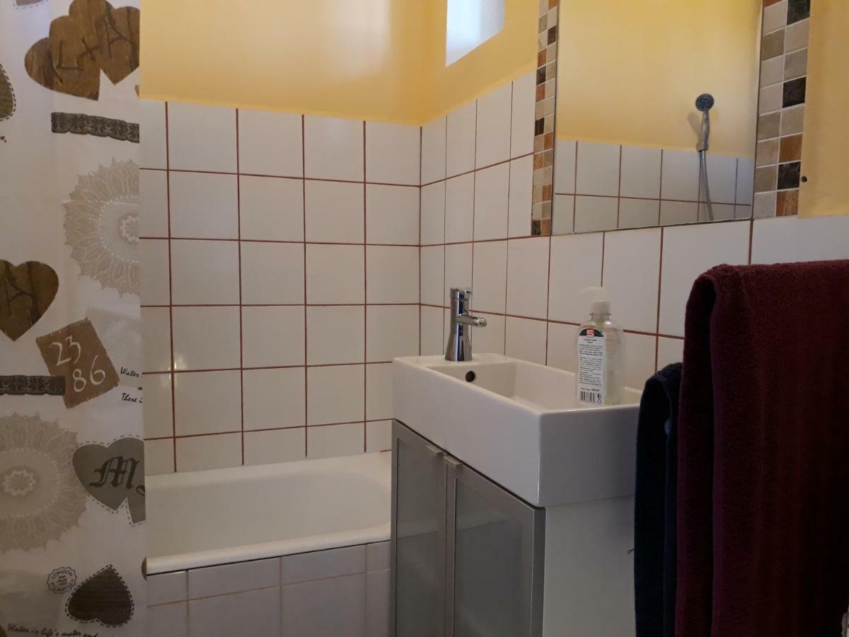 Clara Apartman Кестхей Екстер'єр фото